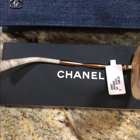 NEW, Authentic CHANEL Oval Marble Sunglasses - Picture 6 of 7